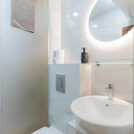 Urban Five #4 - Stylish One-bedroom With Kitchen & Parking Lejlighed Veliko Tarnovo